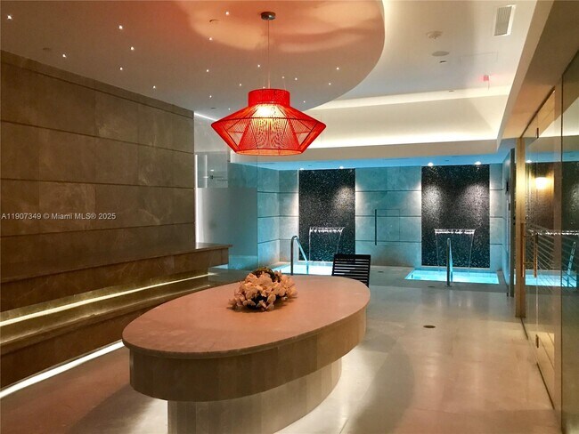 Building Photo - 1010 Brickell Ave