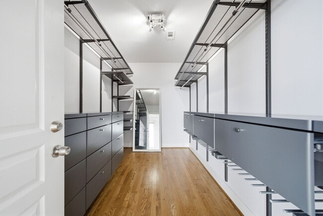 Building Photo - 3333 Allen Pkwy