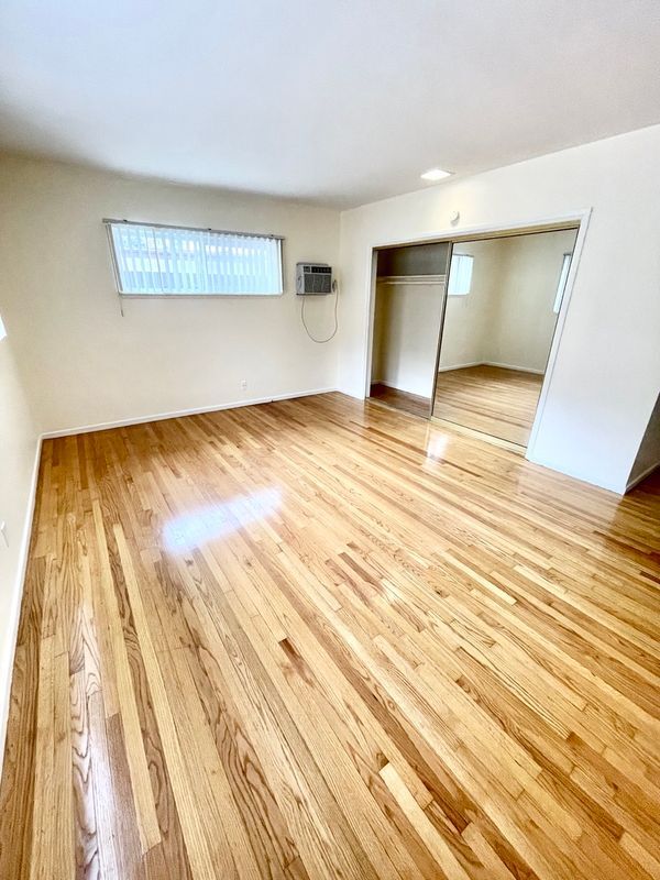 Building Photo - 1822 1/2 Sherer Ln