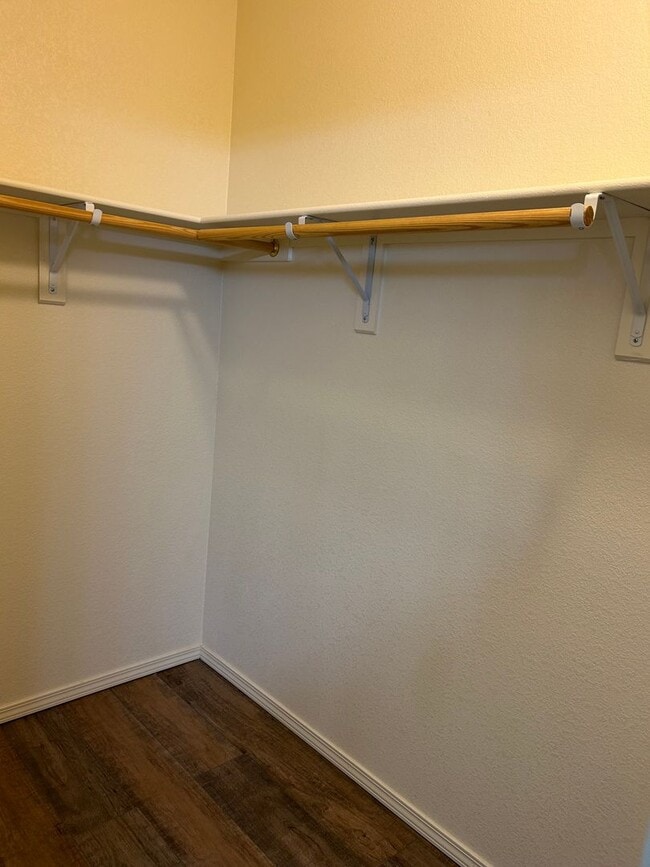 Building Photo - Charming Condo | 2 Bed / 2 Bath | Garage |...