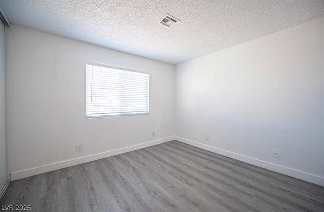 Building Photo - 921 Snug Harbor St