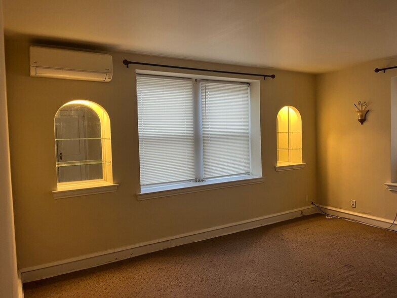 Building Photo - 3339 Vista St