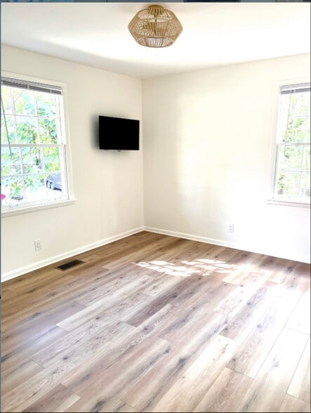 Building Photo - 1821 Hermosa St