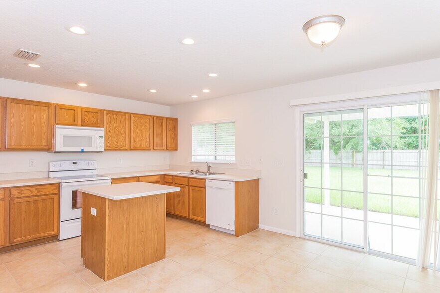 Building Photo - 7166 Newman Lake Ct