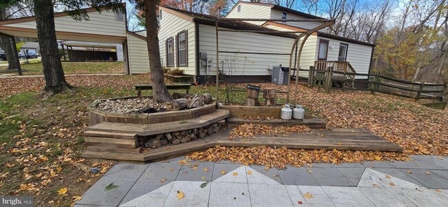 Building Photo - 9004 Flicker Pl