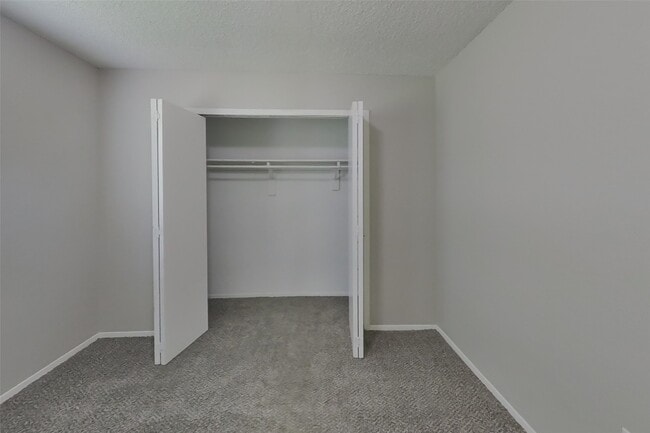 Building Photo - 17719 Glenpatti Dr