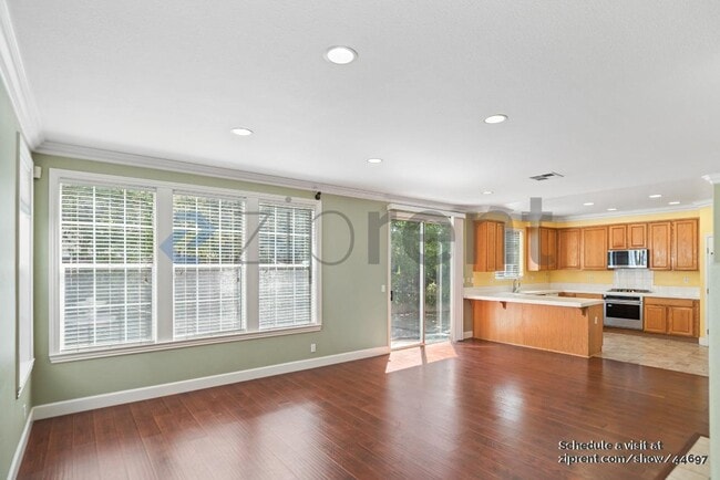 Building Photo - 5536 Cooney Pl