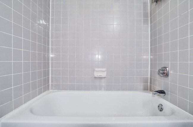 Building Photo - 618 Washington St