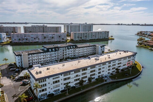 Building Photo - 5955 30th Ave S