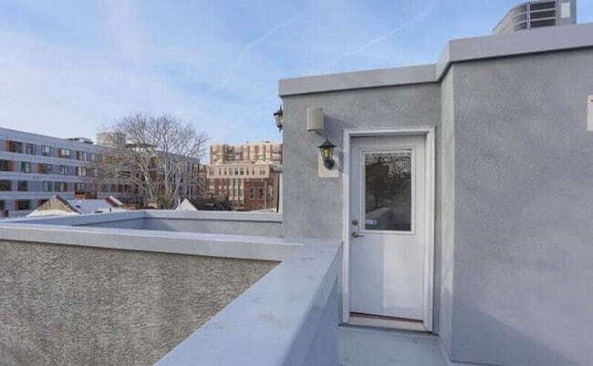Building Photo - 114 Quarry St