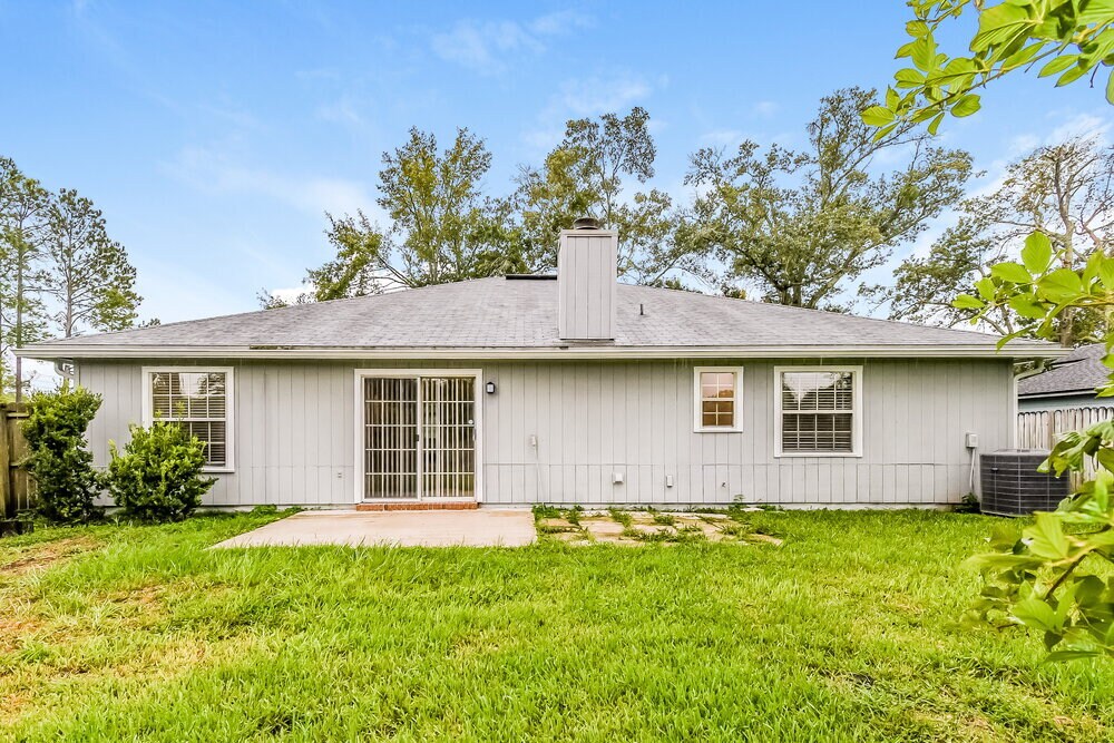 Building Photo - 401 Baybrook Dr