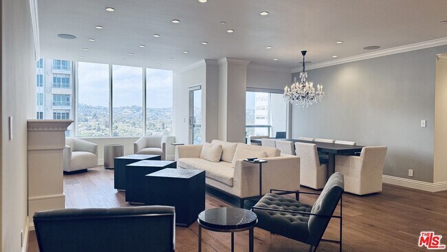 Building Photo - 10724 Wilshire Blvd
