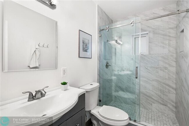 Building Photo - 2801 NE 59th St