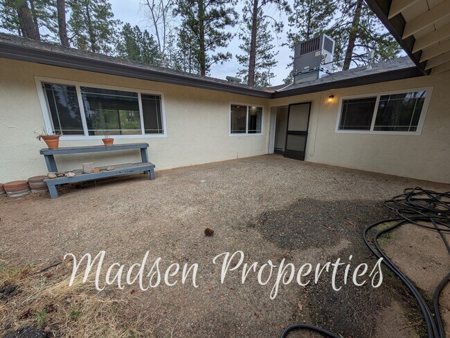 Building Photo - 6231 Pebble Ln