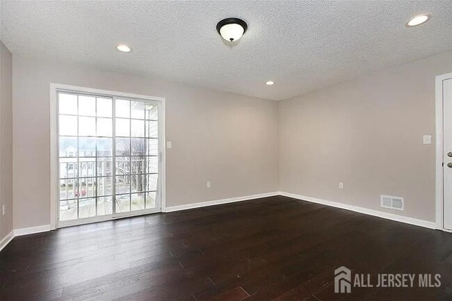 Building Photo - 155 Darwin Ln
