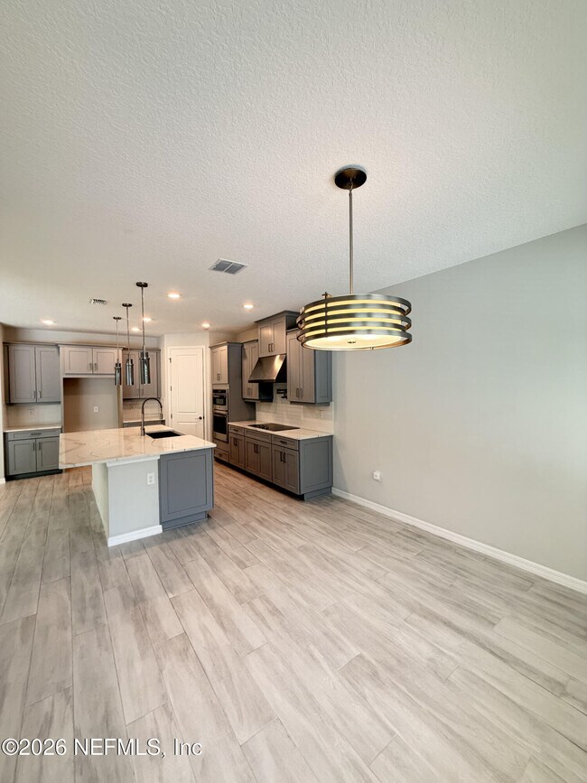 Building Photo - 1352 Arklow Cir
