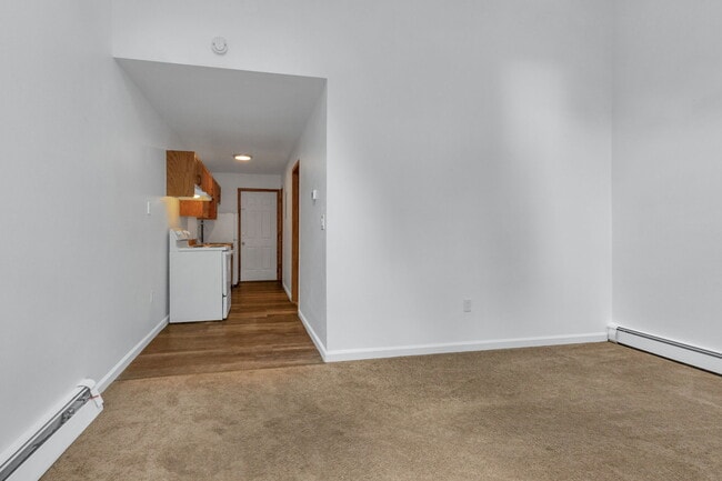 Building Photo - Canyon Crest Apartments