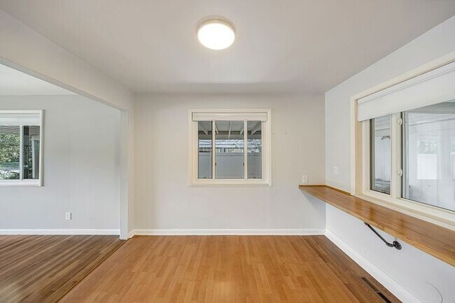 Building Photo - Charming 3-Bedroom Home Near CMU with Bonus Room
