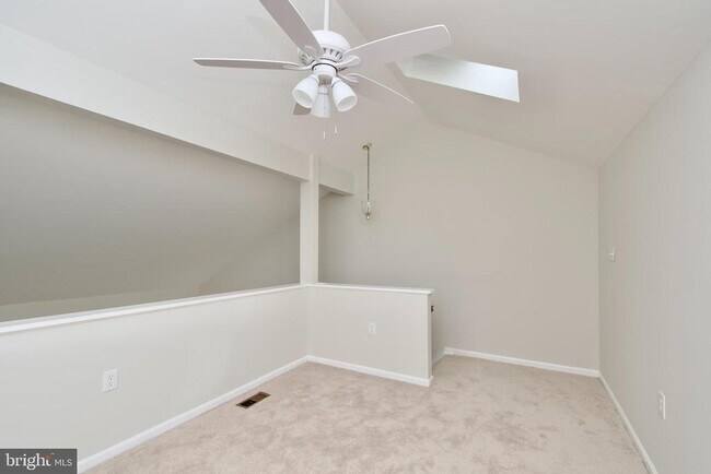 Building Photo - 6643 Medinah Ln