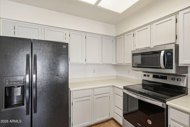 Building Photo - 9209 N 59th Ave