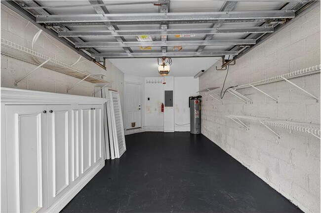 Building Photo - 744 NW 42nd Pl
