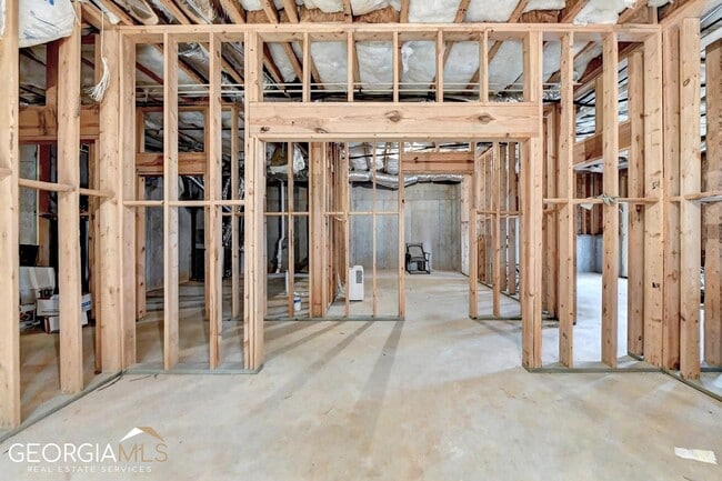 Building Photo - 8920 Doral Dr