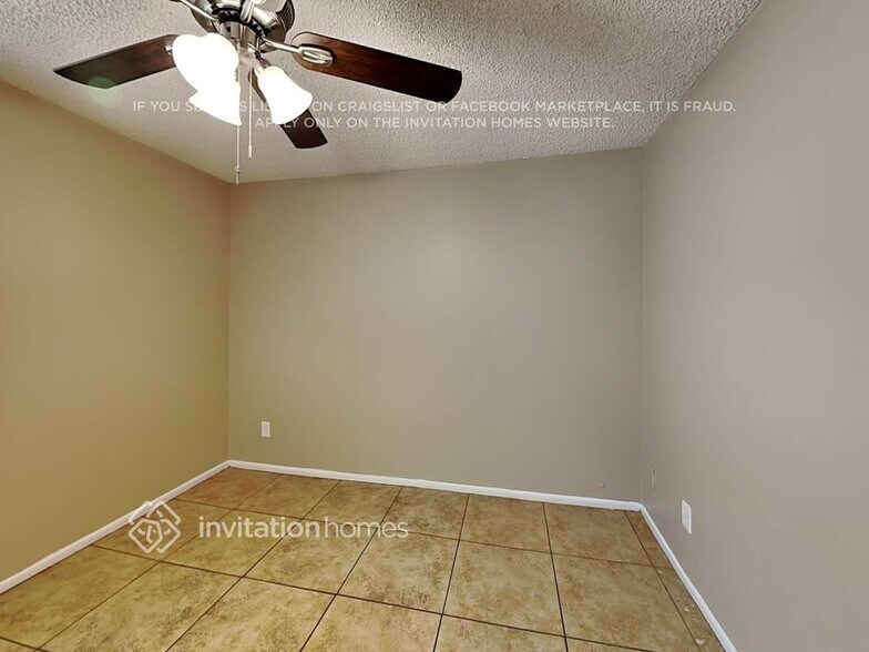 Building Photo - 4651 N 79th Dr