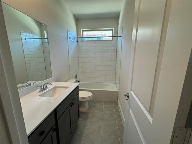 Building Photo - 1601 Blakely Pl