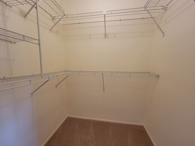Building Photo - Cozy 2 bed/ 2 bath Villa in Beekman Lakes ...