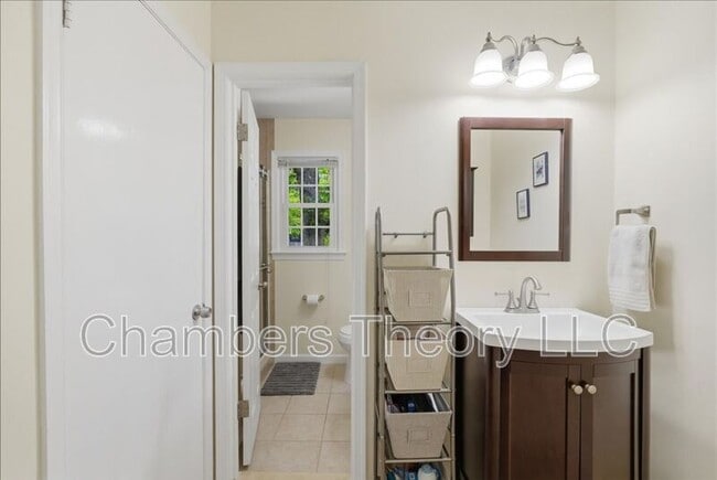 Building Photo - 9902 Madrigal Way