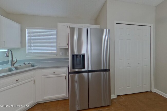 Building Photo - 3099 Wavering Ln