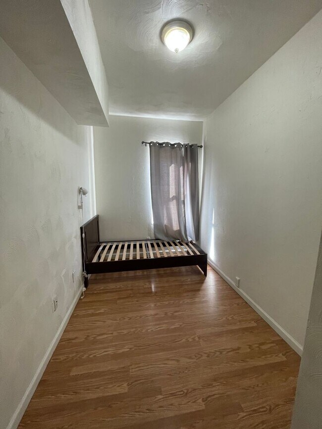 Building Photo - 3507 Boulevard of the Allies