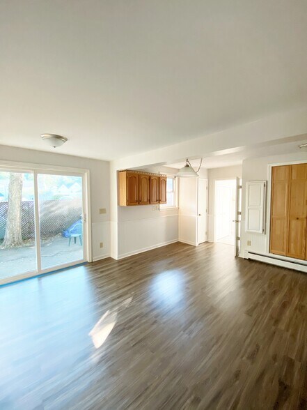 Building Photo - 5 Cross St