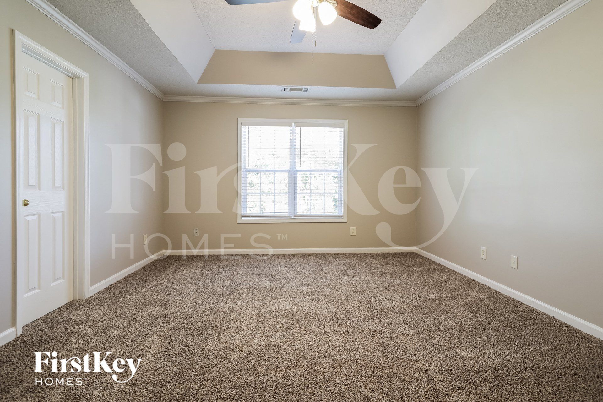 Building Photo - 453 Jasmine Dr