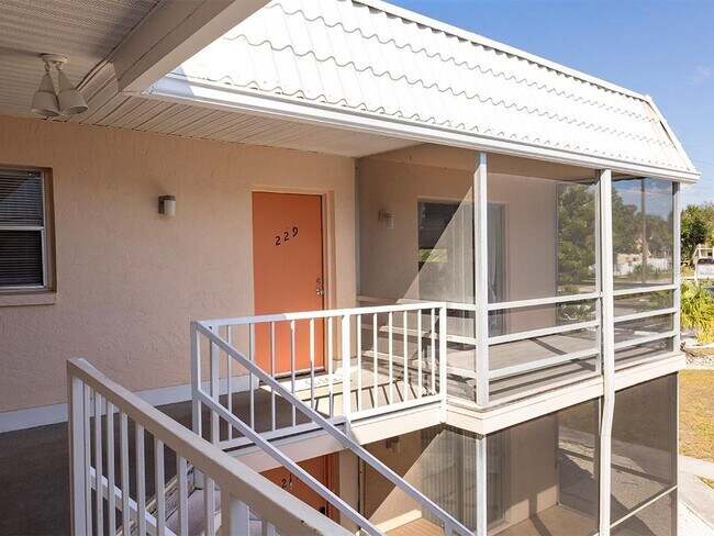 Building Photo - 400 Base Ave E Cmn