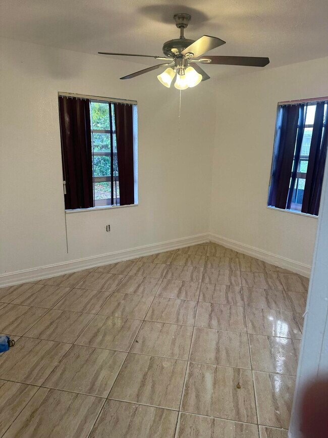 Building Photo - 2140 NW 120th St