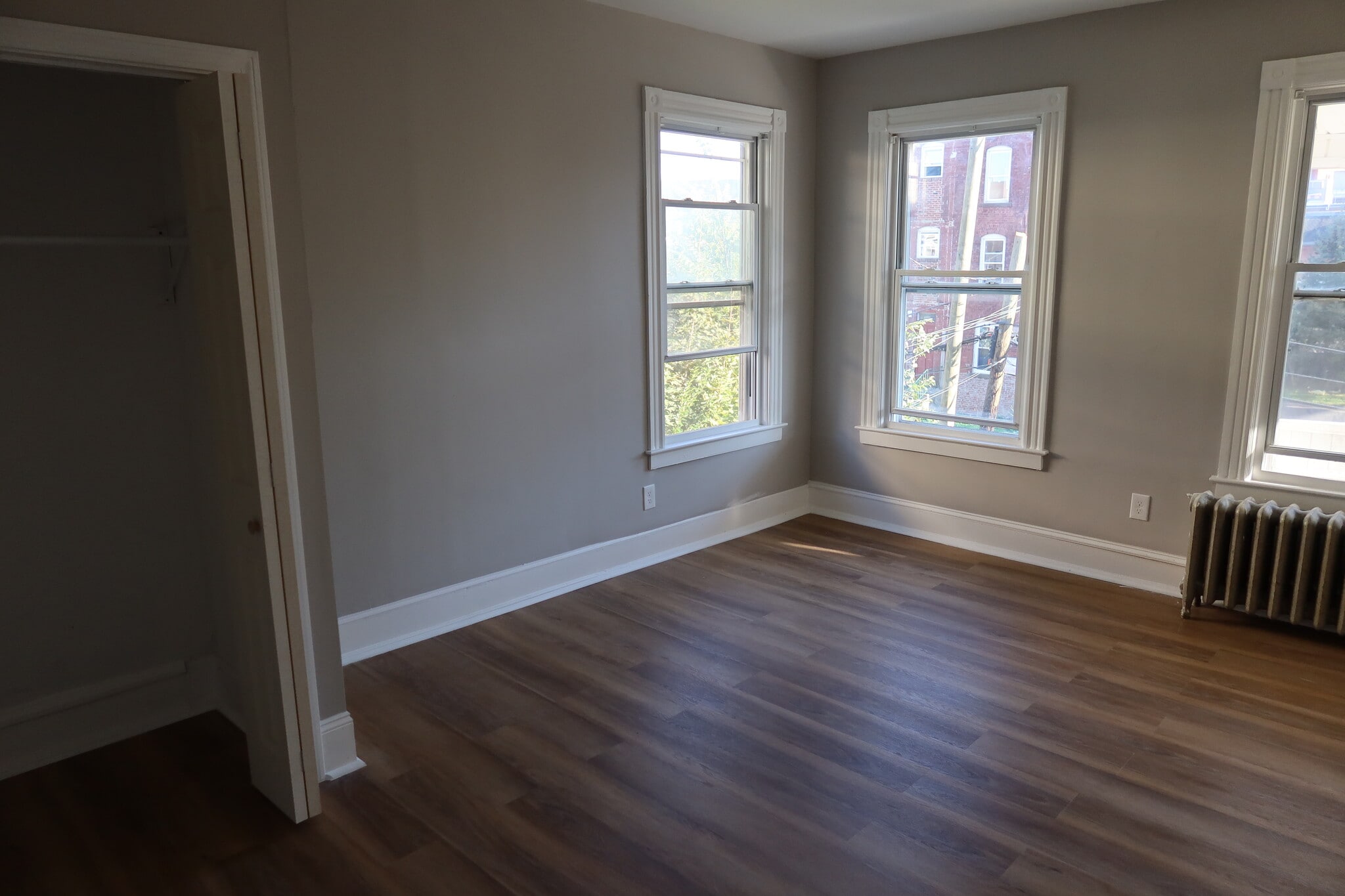 Unit 2 Master Bdr - 16 Benton St