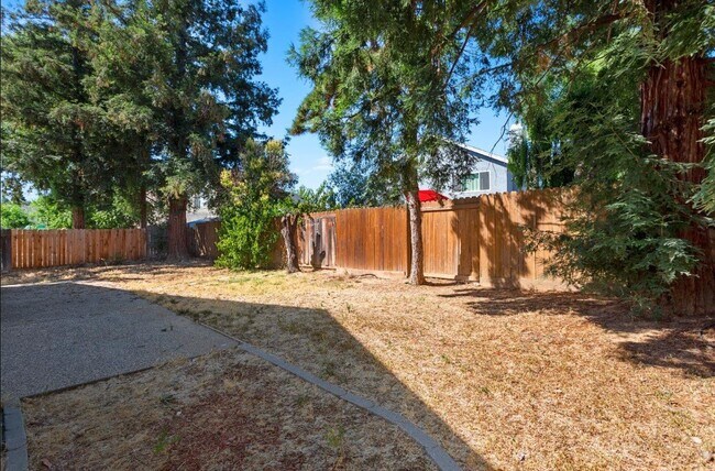 Building Photo - 7529 Ryland Ct