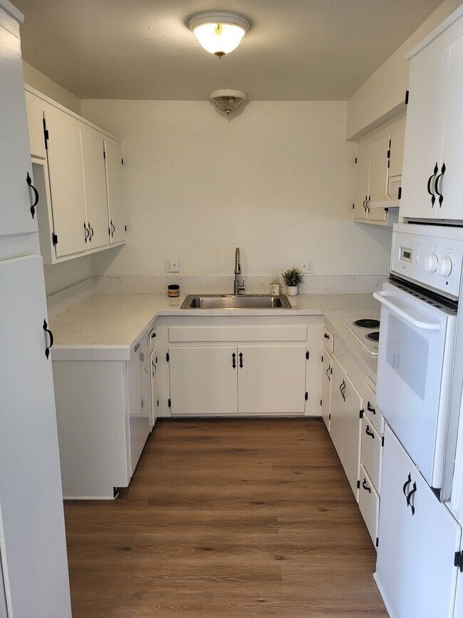 Building Photo - 3351 E Andy St