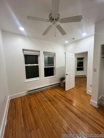 Building Photo - 1 Centre St Ter