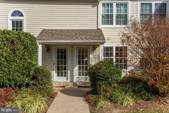 Building Photo - 10014 Beacon Hill Dr