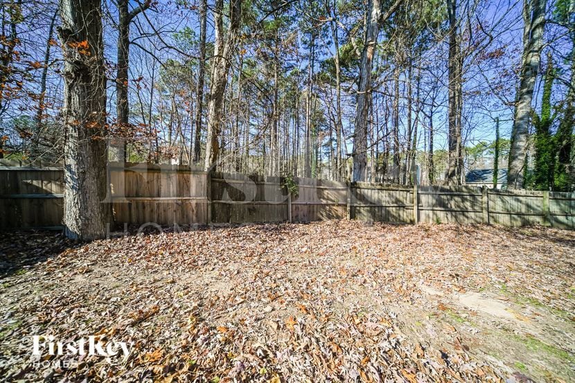 Building Photo - 972 Windwood Ct