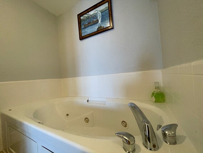 Building Photo - 6504 Bridge Water Way