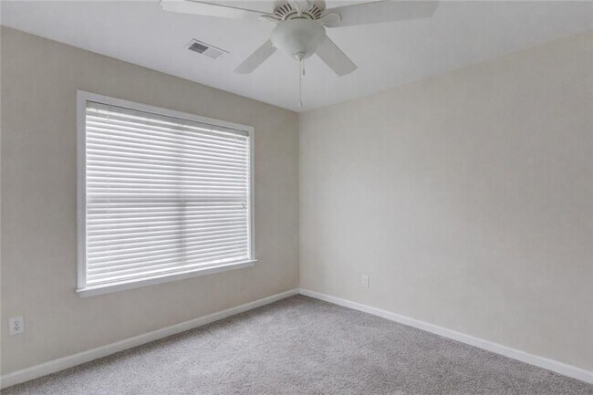 Building Photo - 5135 Amberden Hall Dr