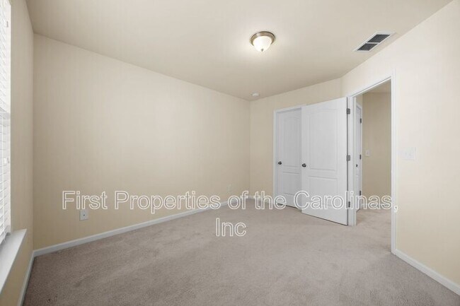 Building Photo - 6012 Thorburn Way