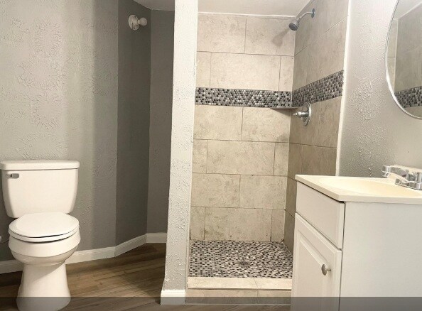 Building Photo - 7515 Bayway Dr