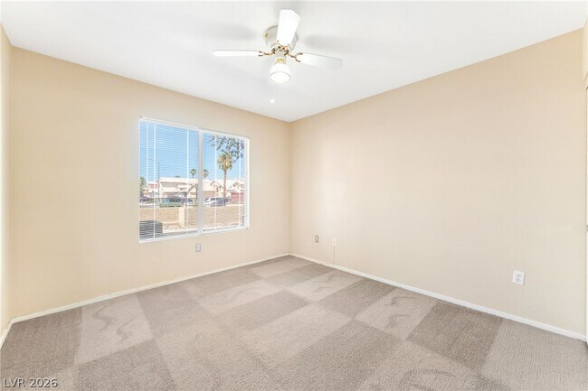 Building Photo - 8070 W Russell Rd