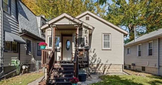 Building Photo - 1793 Channing St