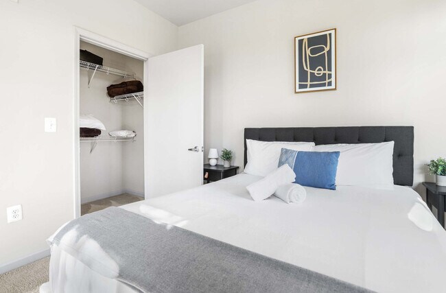 Building Photo - 305 10th Street South