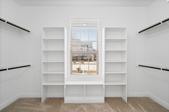 Building Photo - Beautiful 3BR Home with Office, Media Room & 3-Car Garage in Cambridge Crossing